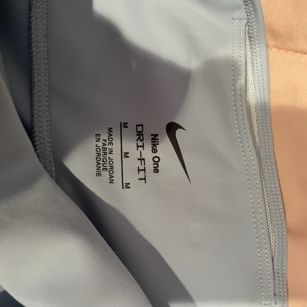 Nike Women’s One Dri-Fit High Waisted Light Blue Cropped Leggings Sz M NWT - Picture 6 of 7